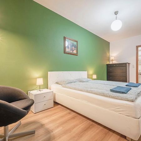Modern Apartment With Garage 布达佩斯 外观 照片