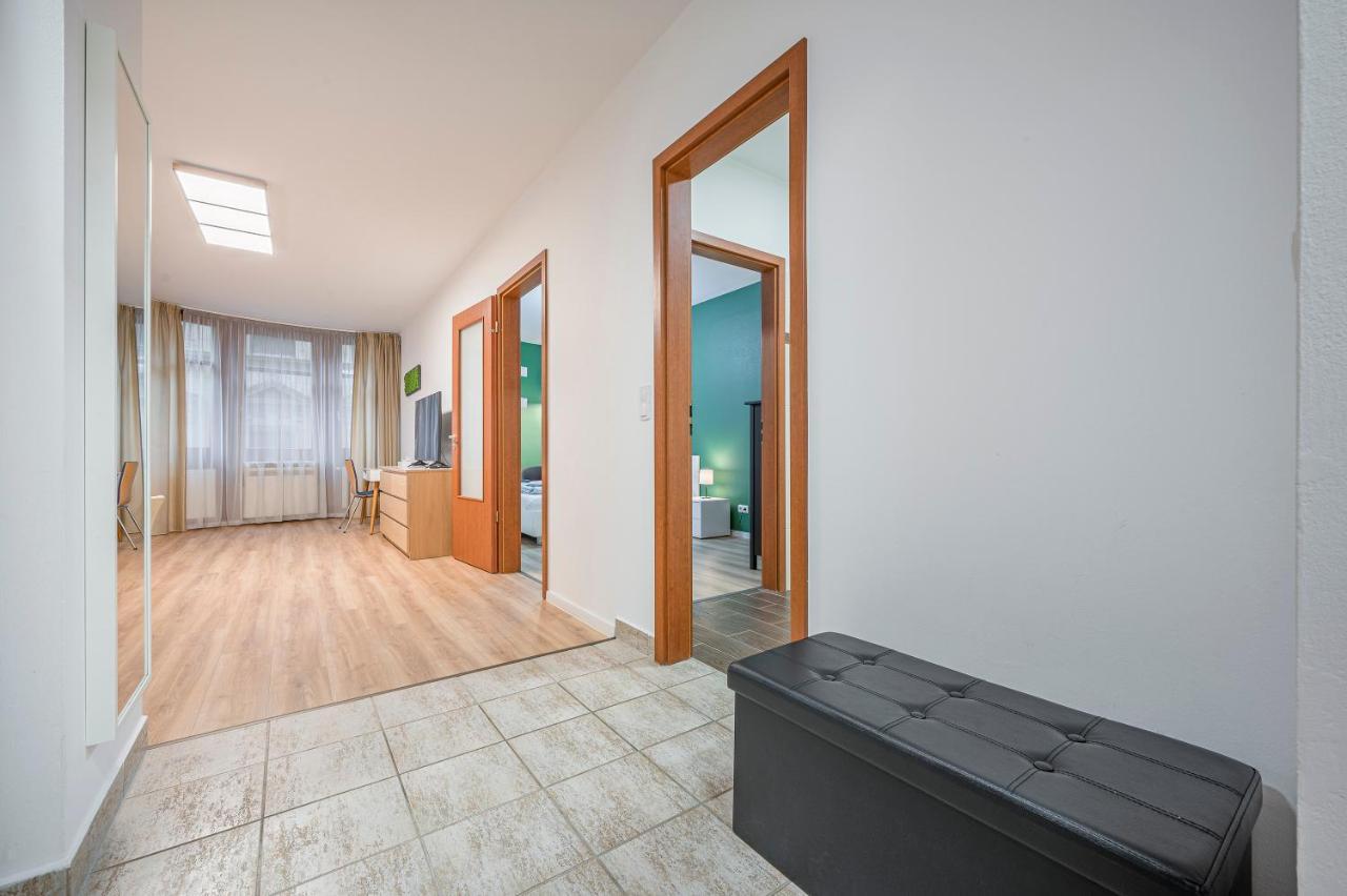 Modern Apartment With Garage 布达佩斯 外观 照片