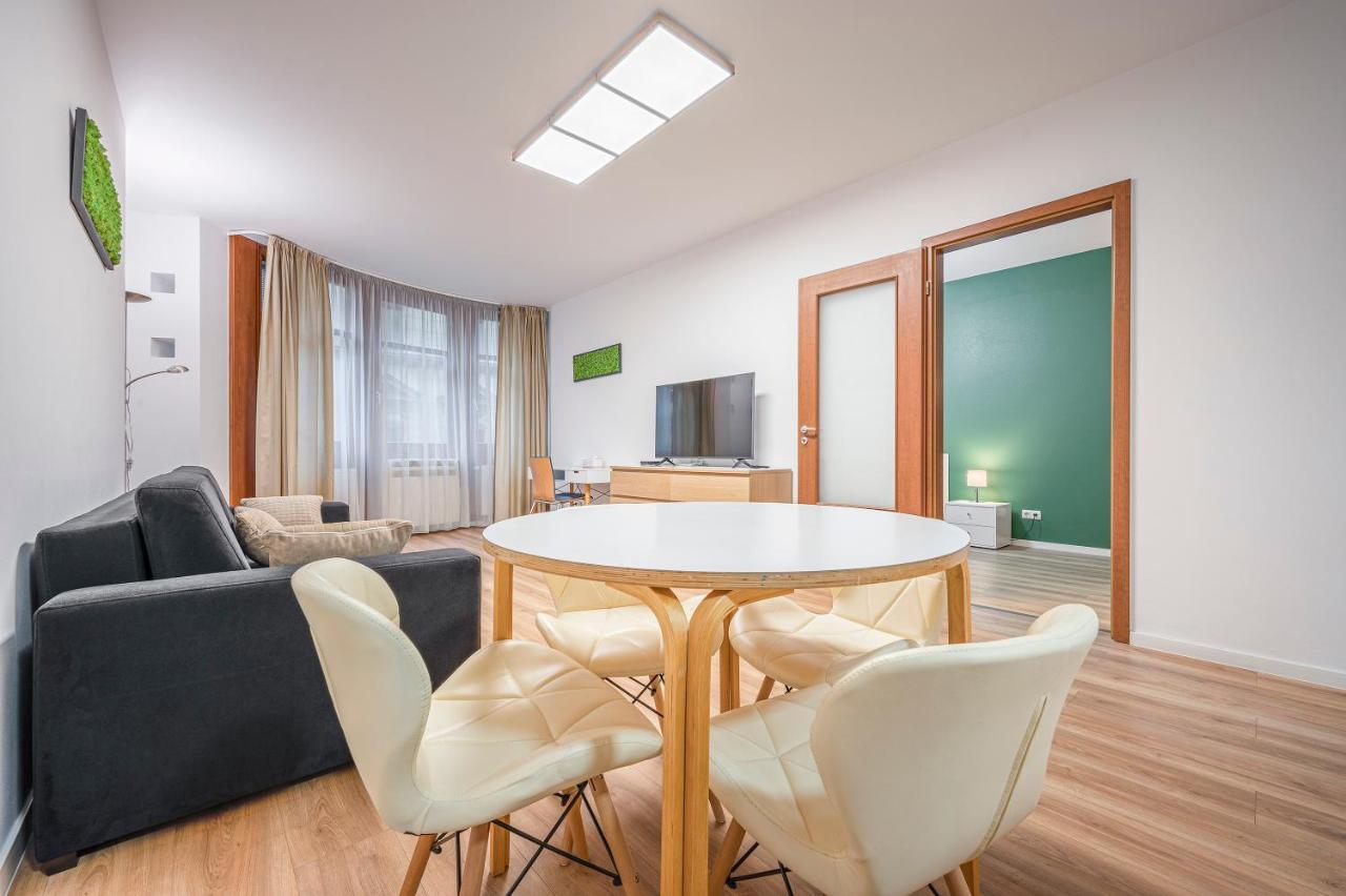 Modern Apartment With Garage 布达佩斯 外观 照片